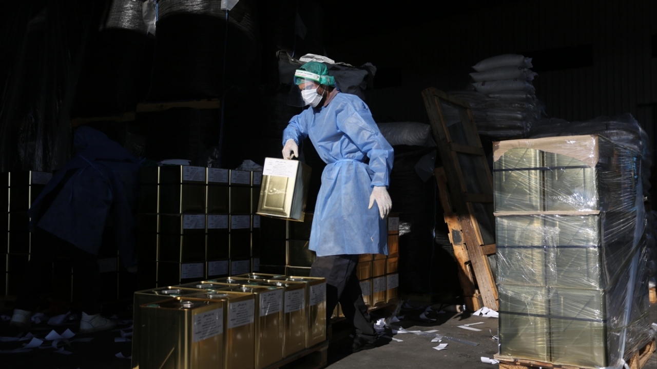 Tarım Bakanlığının verilerine göre, Filistin`in zeytinyağı üretimi, 4 bin tonu Gazze`de olmak üzere yaklaşık 14 bin tona ulaştı. 