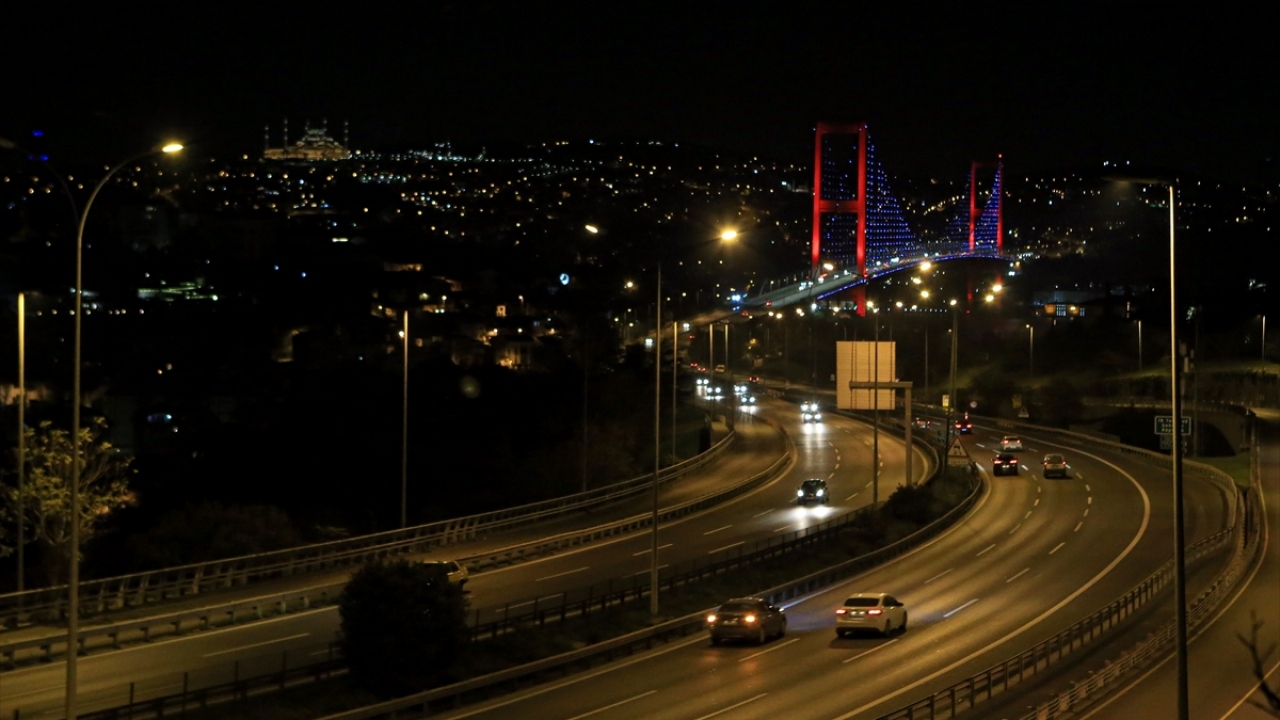 Bu doğrultuda dün saat 20.00`de başlayan kısıtlama, bugün 05.00`te sona erdi.