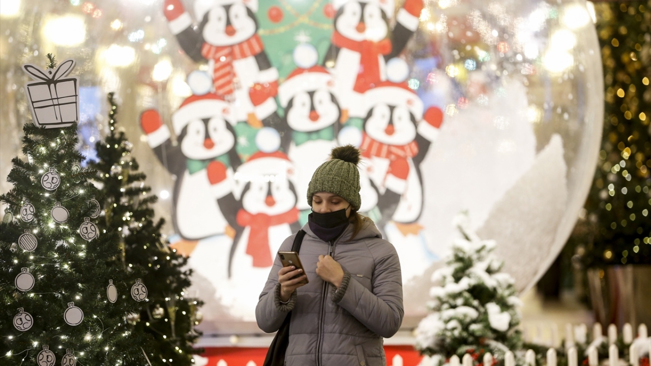 Rusya Merkez Bankası tarafından yayınlanan "Ekonomi-Ekim 2020" adlı raporda, Kovid-19 salgını nedeniyle Rus vatandaşlarının değişen harcama alışkanlıkları değerlendirildi.