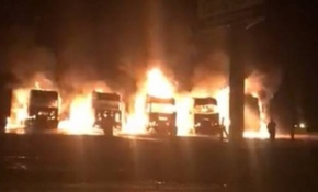 Alev alev yanan 5 tır kullanılmaz hale geldi