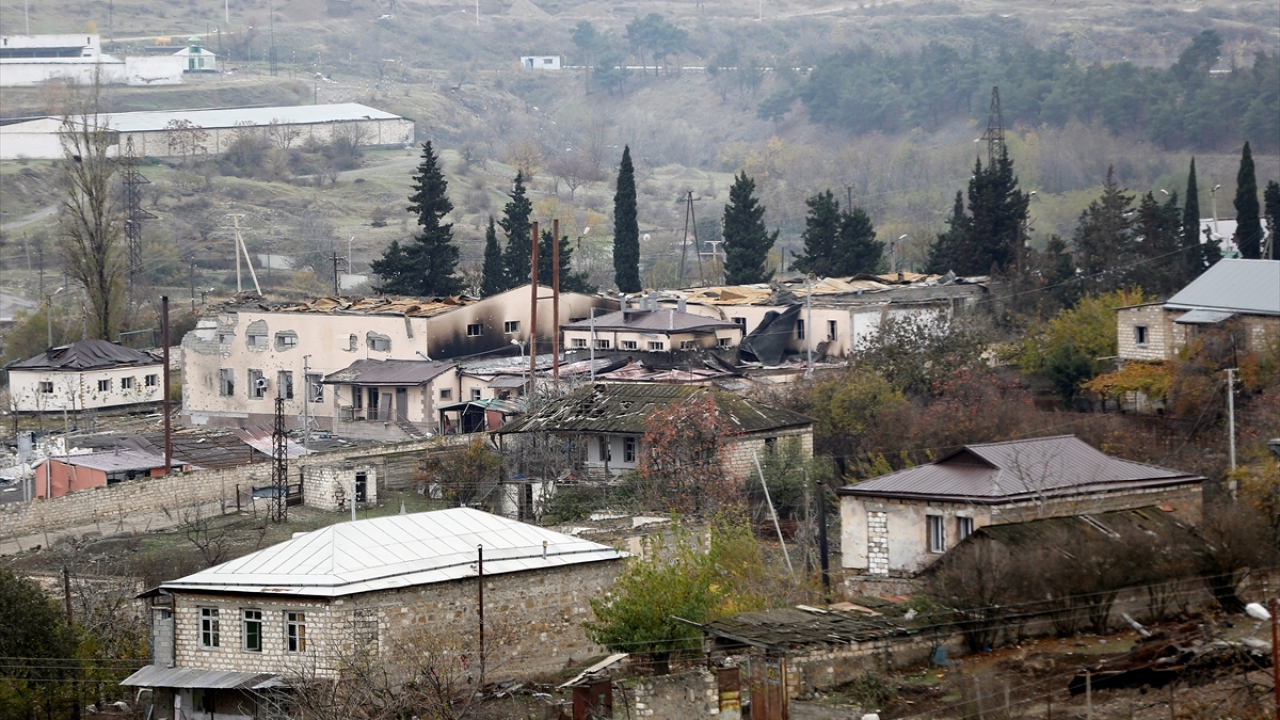 Bölge, yaklaşık 29 kilometrelik Terter yolundaki mayınların temizlenmesi ve altyapı çalışmalarının tamamlanmasının ardından tekrar yerleşime hazır hale gelecek.