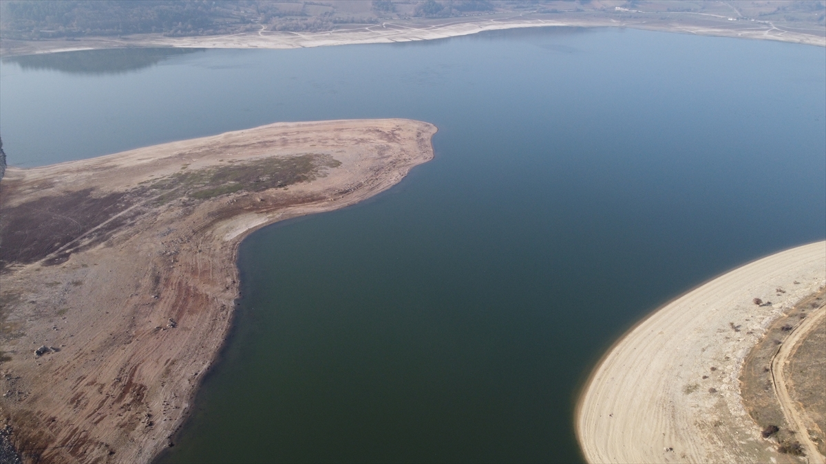 Yağmur ve yüksek kesimlere kar yağışıyla barajın su hacminin artacağı öngörülüyor.