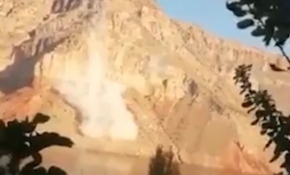 Siirt'te deprem sırasında toprak kayması oluştu