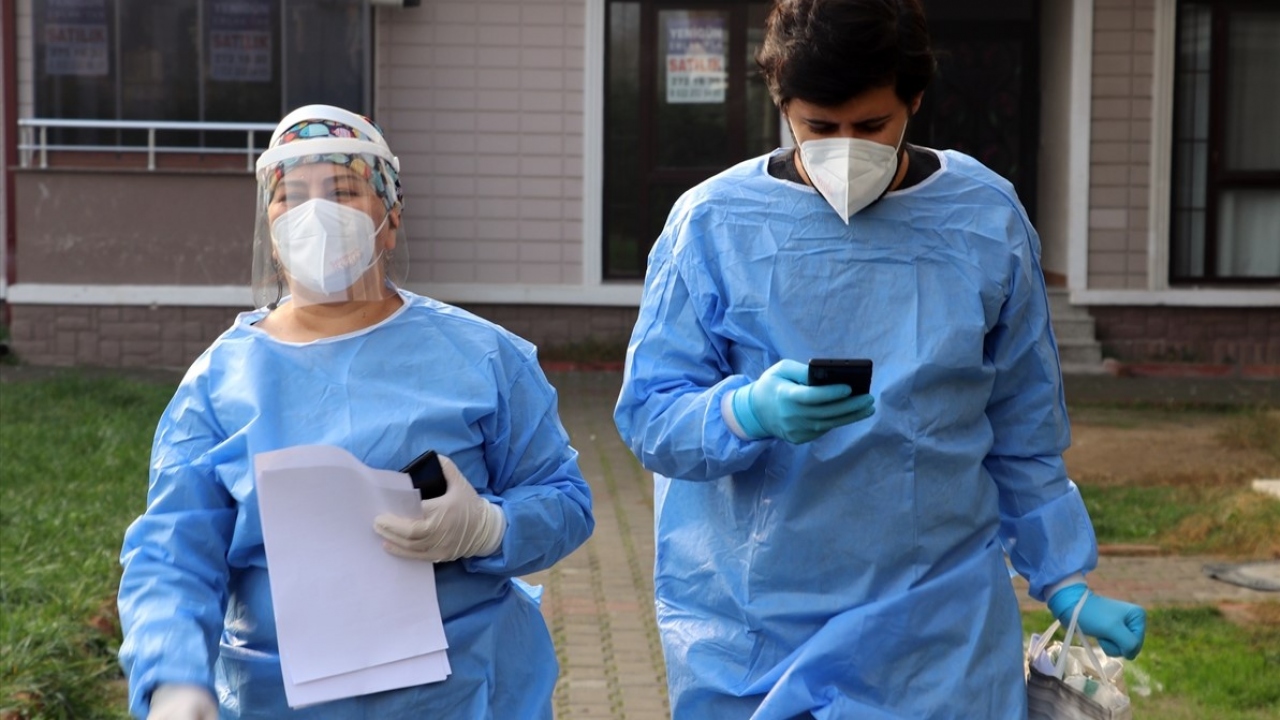 "Hala virüs yok diyen vatandaşlarımız var." diyen Gümüştekin, bu yaklaşımın yanlış olduğunu kaydetti.