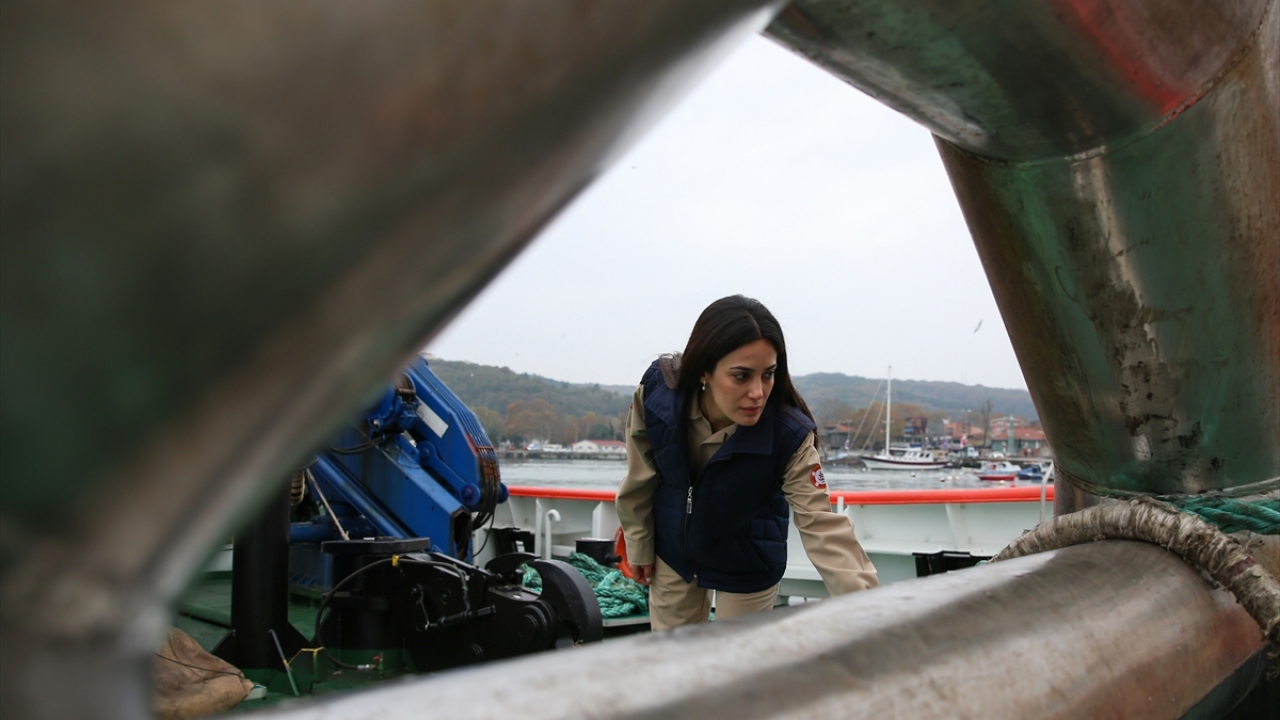 Gizem Turan, 20 aylık 2. kaptanlık hizmetinin üzerine Yalova`daki özel bir tersanede 7 ay süresince tersane kaptanlığı yaptı. 