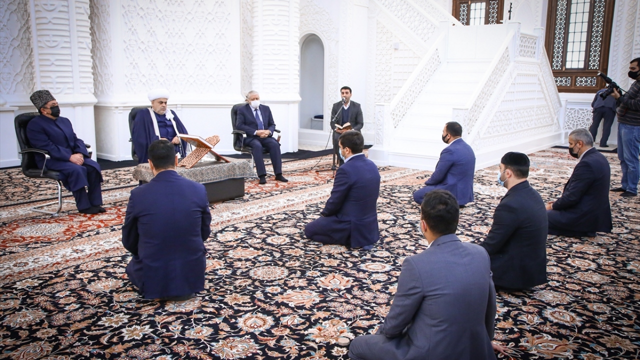 Azerbaycan Savunma Bakanlığı, 27 Eylül`de başlayan ve 10 Kasım`da Ermenistan`ın yenilgisini kabul eden anlaşmaya imza atmasıyla sona eren savaşta 2 bin 783 Azerbaycan askerinin şehit olduğunu açıklamıştı.