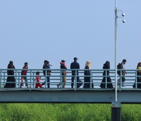 Bangladeş, Arakanlı mültecileri tartışmalı adaya yerleştirmeye başladı