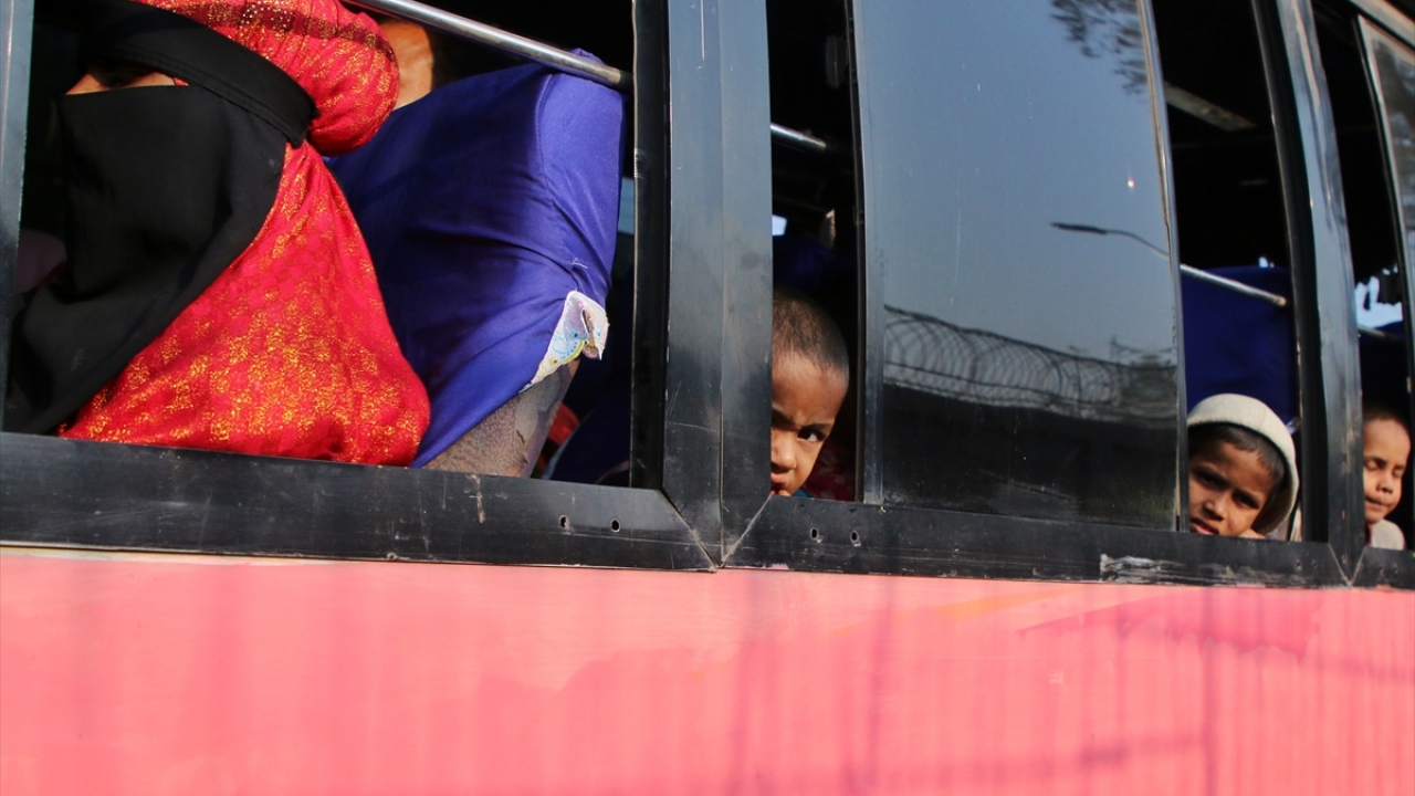 Arakanlı Müslümanlara etnik temizlik