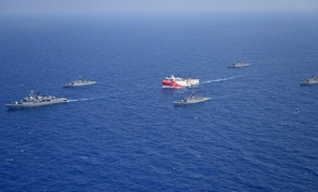 Türk Deniz Kuvvetleri, Oruç Reis'e 82 gün refakat etti