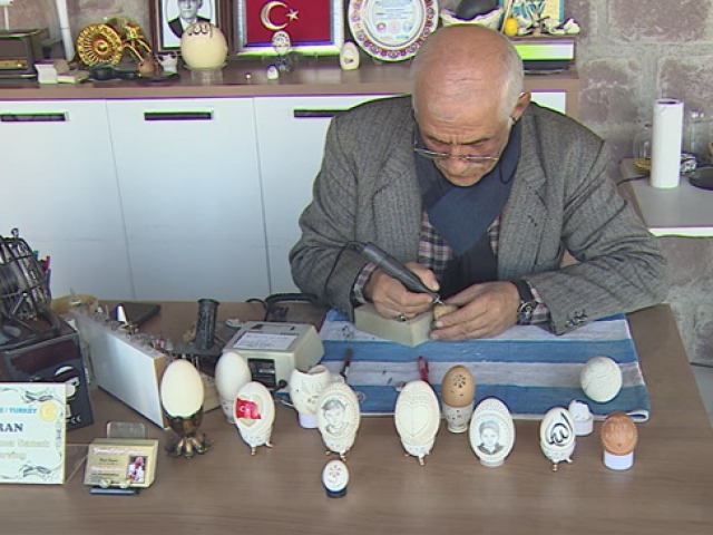 Yumurta kabuğunu sanat eserine dönüştürüyor