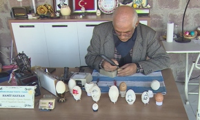 Yumurta kabuğunu sanat eserine dönüştürüyor