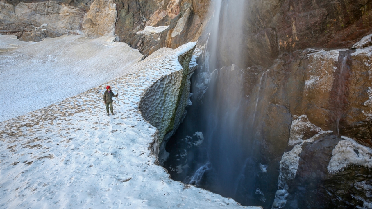 "Çalışmalar, iklim ve buzulların durumu hakkında yol gösterici olacak"