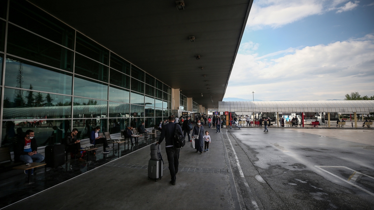 20 yaş altı seyahat edebilecek mi?