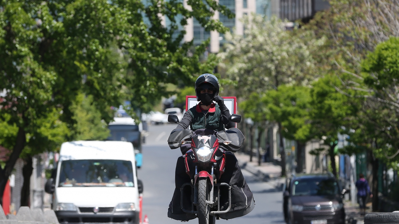 Servis/dağıtım faaliyetlerinde olanlar kısıtlamadan muaf mı?