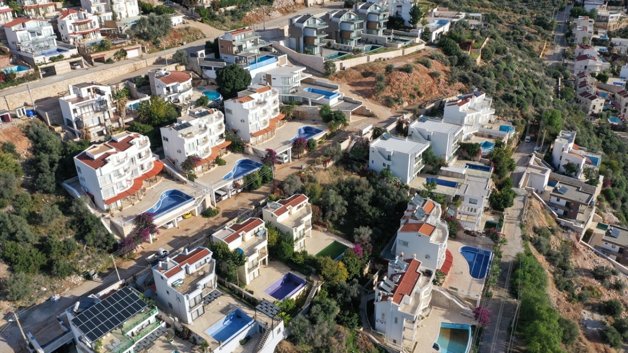 Sosyal mesafenin etkin rol oynadığı Kovid-19, 2020 sezonunda tatil tercihlerinin de değişmesine neden oldu.