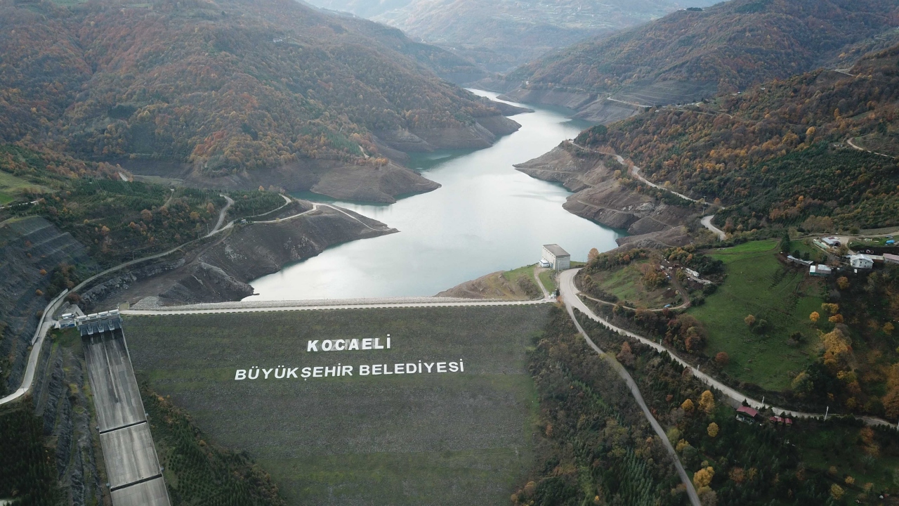 Yuvacık Barajı`nda su seviyesinin düşmesi nedeniyle su ihtiyacı Sapanca Gölü’nden karşılanıyor.