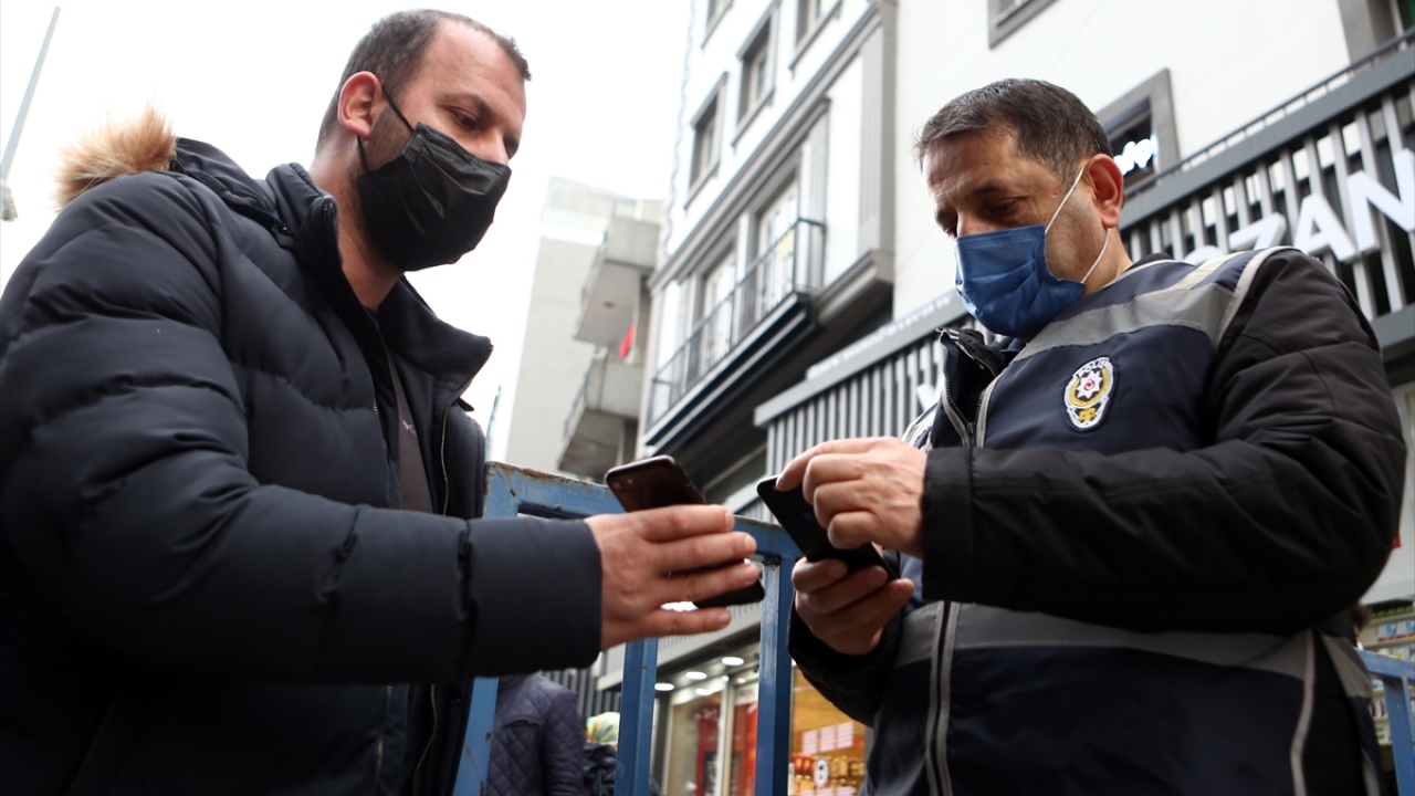 Ümit SaldıK, uygulamayı doğru bulduğunu, salgınla mücadele döneminde herkesin tedbirlere azami ölçüde dikkat etmesi gerektiğini söyledi.