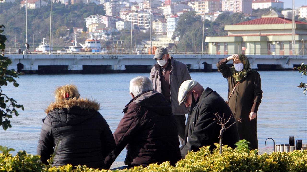 "Tek üzüldüğüm, torunlarımla birlikte dışarı çıkamamak"