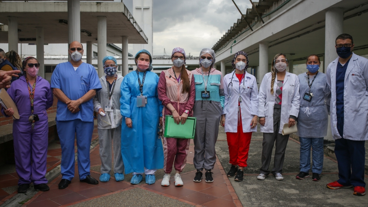 Noel öncesi hapishaneye gelen sağlık ekipleri tarafından kadın mahkumlara, virüsün yayılmasını önlemek ve diğer çeşitli hastalıklarla mücadele adına tıbbi müdahaleler ve güvenlik protokolleri uygulandı.