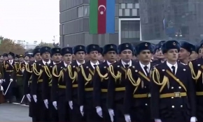 Mehmetçik ve Azerbaycan askerlerinden Mehter Marşı eşliğinde zafer yürüyüşü