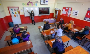 Şermin öğretmen köyün kaderini değiştirdi