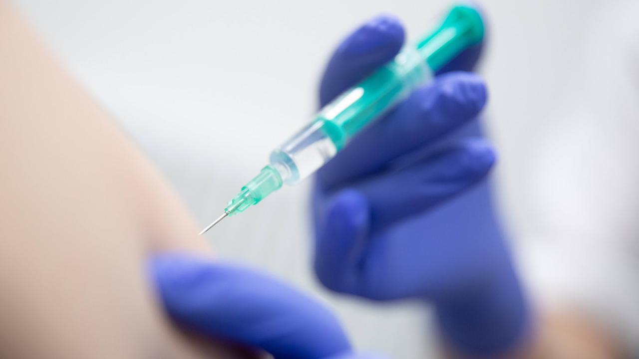 Yanlış: Türkiye`de aşıyla önlenebilir hastalıklar neredeyse yok edildi, aşılamayı desteklemeye gerek yok.