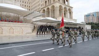 Mehmetçik ve Azerbaycan askerlerinden Mehter Marşı eşliğinde zafer yürüyüşü
