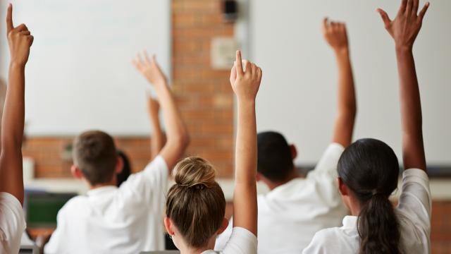 Bakanlık yüz yüze eğitim hakkında merak edilenleri cevapladı