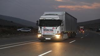 Türkiye'den Suriye'ye 350 tır insani yardım