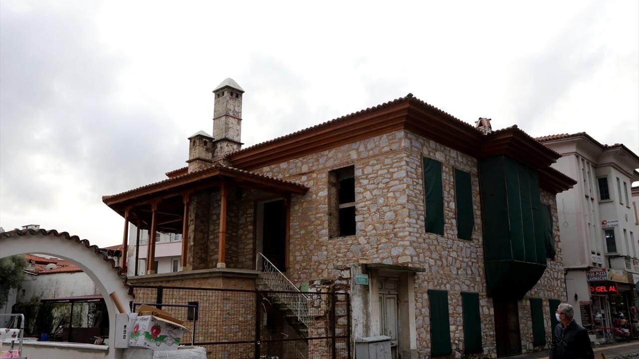 Gümüş, birçok kişinin kalabalıktan uzaklaşarak Menteşe`de yaşamak istediğini ancak bahçeli  müstakil ev bulmanın çok zor olduğunu dile getirdi.