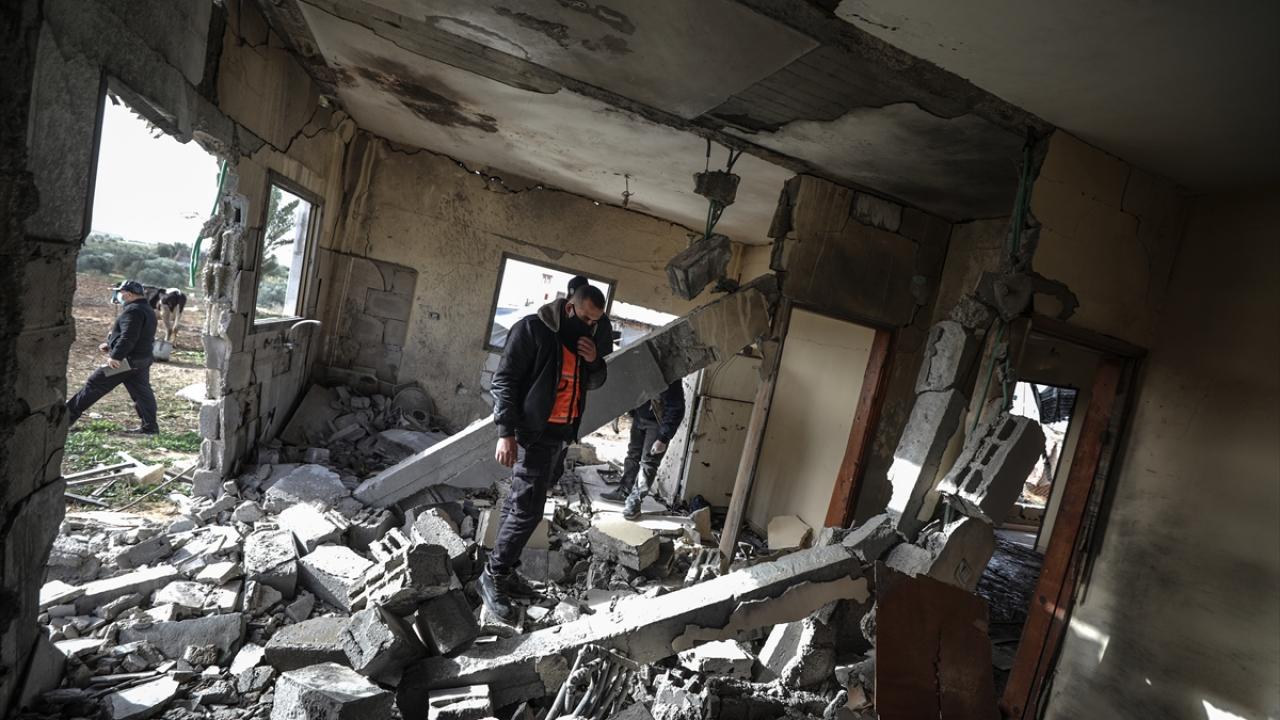 Nesr, "Bölge sakinleri emniyetlerinden endişe ediyor çünkü bu olay tekrarlanabilir ve başka bir top mermisi başka bir eve düşebilir." ifadelerini kullandı. 