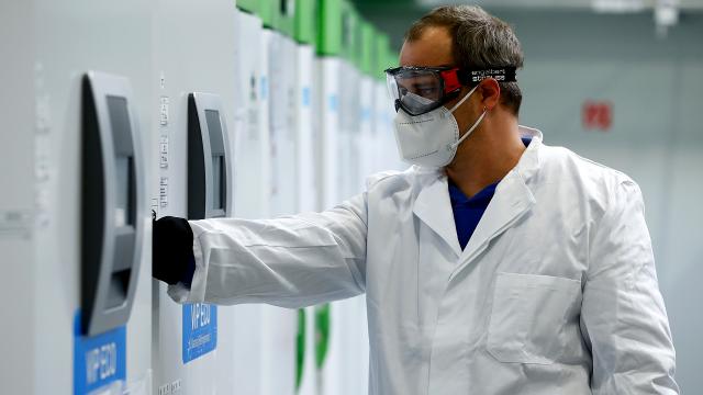 Almanya, koronavirüs aşısına Noelden önce onay bekliyor