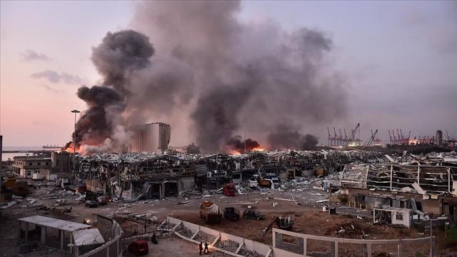 Beyrut Limanındaki patlamaya ilişkin soruşturma ülkede tartışmalara neden oldu