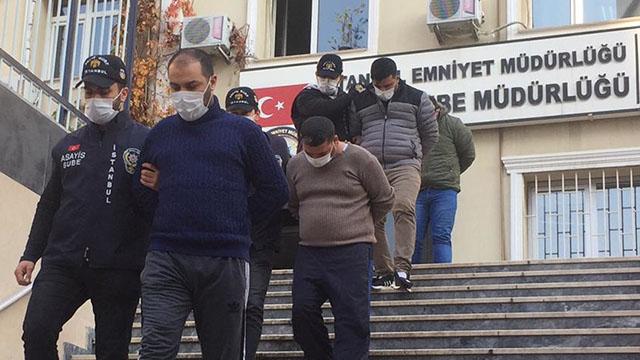 Otomobillerden kontrol paneli çalan 4 şüpheli tutuklandı