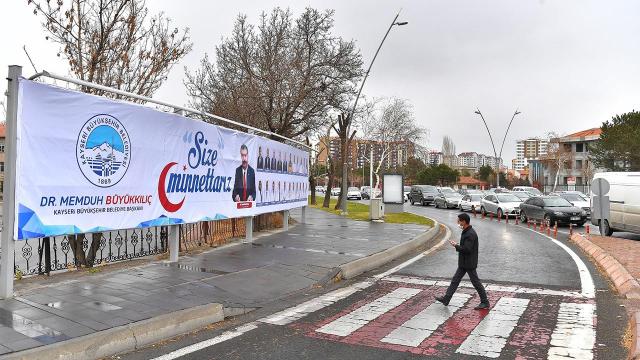 Kayseride sağlıkçılar için "Size minnettarız" yazıları asıldı
