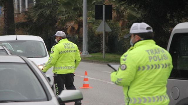Hakkında hapis cezası bulunan FETÖcü trafik kontrolünde yakalandı