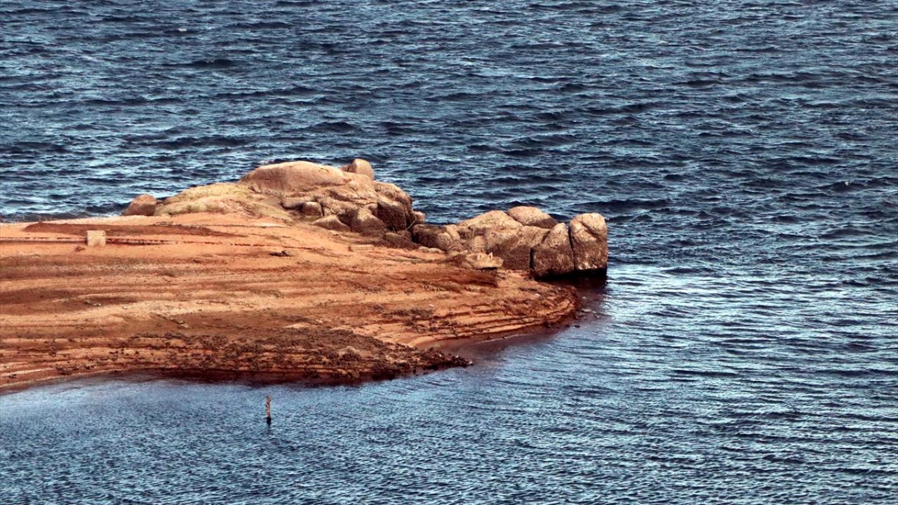 Kırklareli`ndeki Armağan, Çayırdere, Kayalıköy ve Kırklareli barajlarında yağışa rağmen 175 bin metreküp azalma yaşandı. 