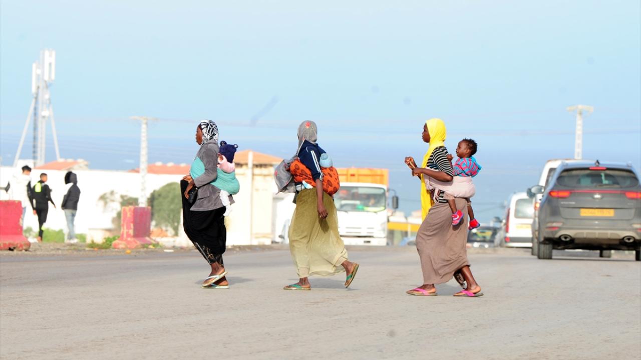 Cezayir`de yaşayan göçmenler