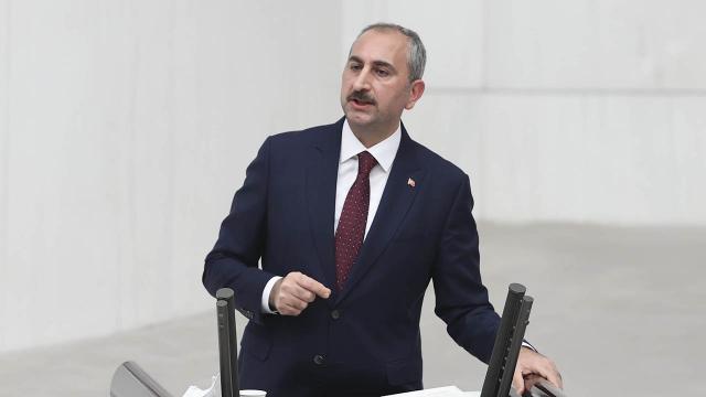 Adalet Bakanı Gül: Türk yargısının FETÖcü hainlerle mücadelesi devam edecektir