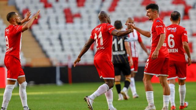 Antalyaspor tek golle son 16da