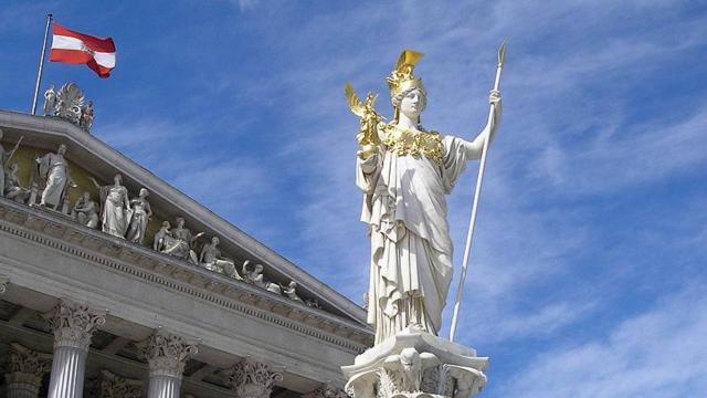 Avusturyada terörle mücadele torba yasa tasarısından siyasal İslam ifadesi çıkarıldı