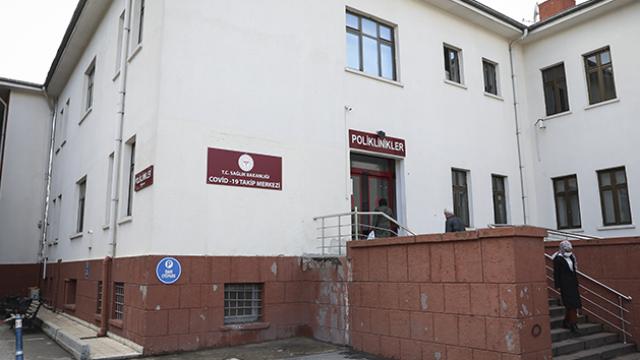 İyileşen COVID-19 hastaları "Takip Merkezleri"nde izleniyor