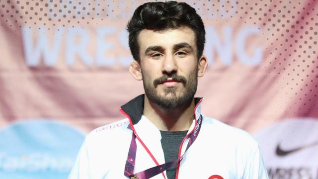 Milli güreşçi Erhan Yaylacı bronz madalya kazandı