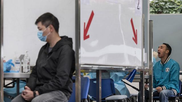 Hong Kongda COVID-19 vakalarındaki artış endişe yaratıyor