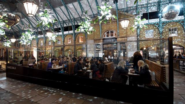 Vakalar arttı, Londrada restoranlar kapatıldı