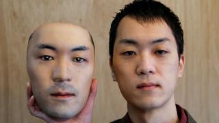 Japon sanatçının gerçeğinden ayırt edilemeyen yüz maskeleri