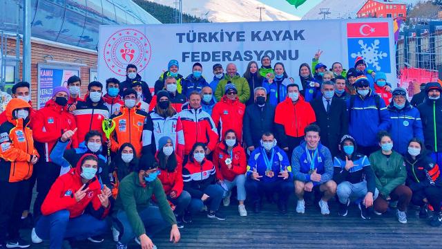 Türkiye Alp Disiplini Anadolu Kupasında 5 madalya kazandı
