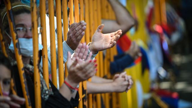 Uruguay geçici sınır kapatma kararı aldı