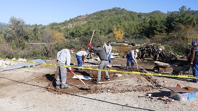 Çocukların bulduğu tarihi mezarda kazı çalışması başlatıldı
