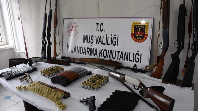 3 ilde silah kaçakçılığı operasyonu: 14 gözaltı